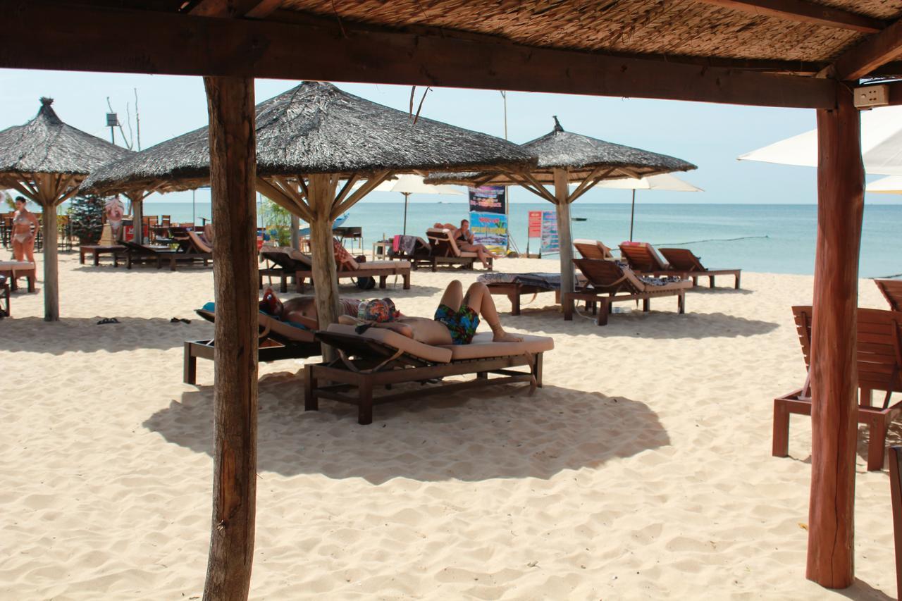 Coastal Village Beach Resort 두옹 동 외부 사진