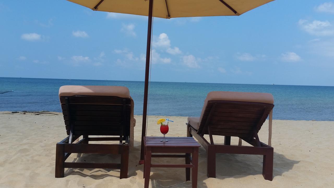 Coastal Village Beach Resort 두옹 동 외부 사진