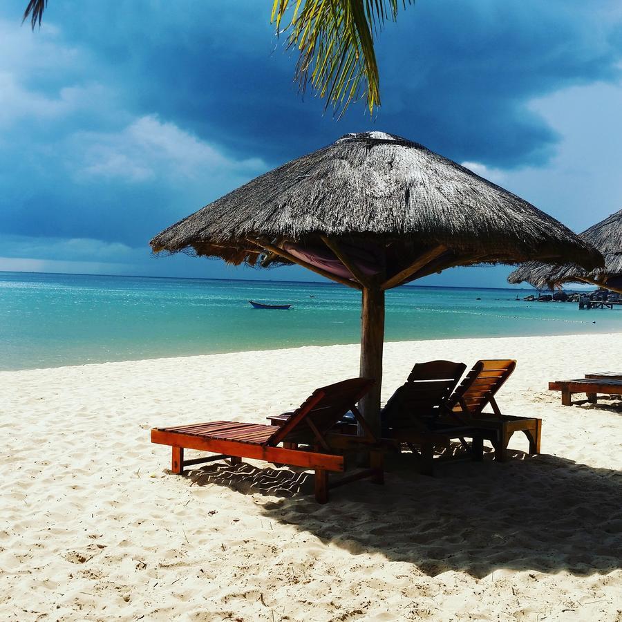Coastal Village Beach Resort 두옹 동 외부 사진