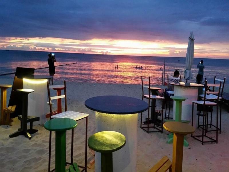 Coastal Village Beach Resort 두옹 동 외부 사진