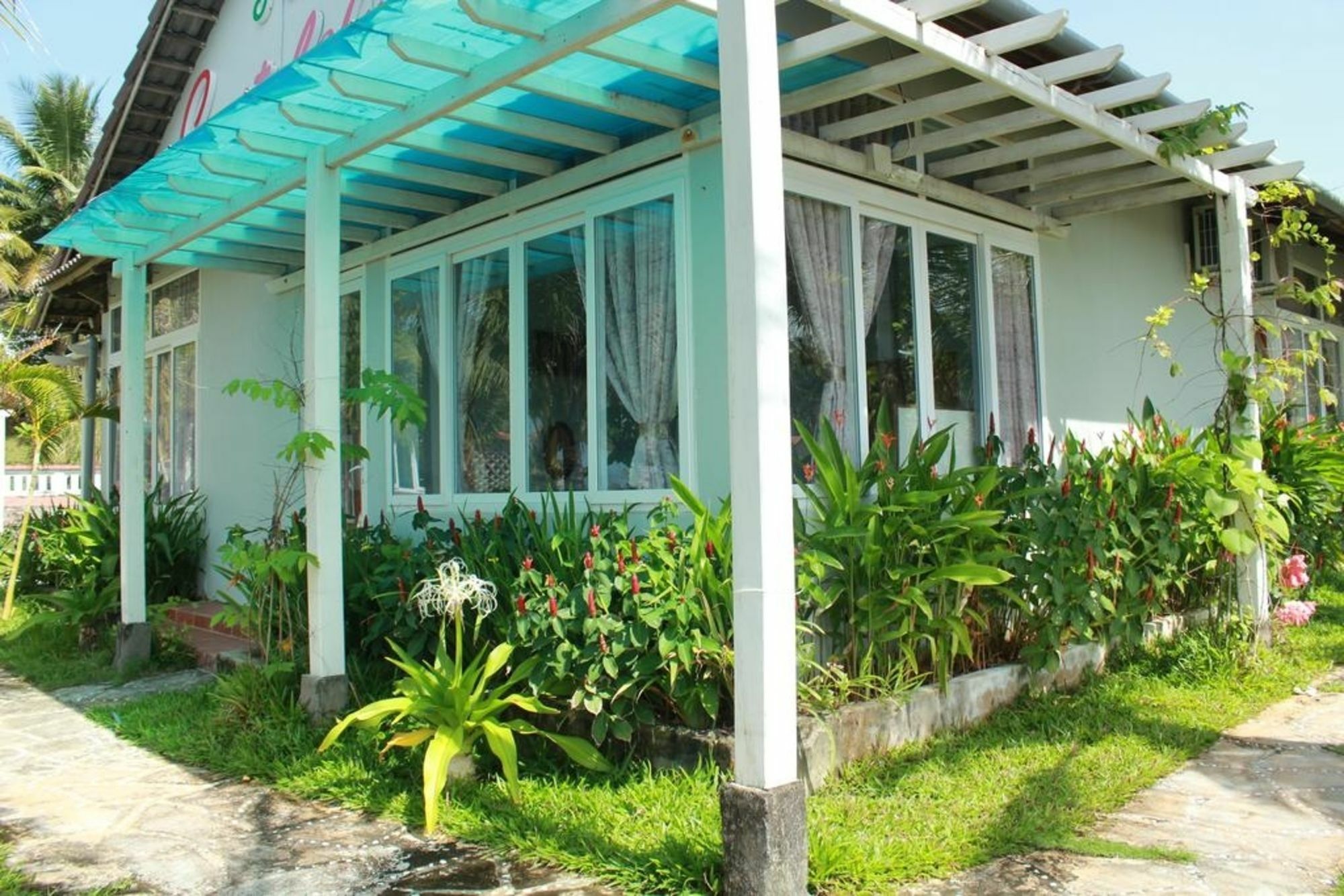Coastal Village Beach Resort 두옹 동 외부 사진