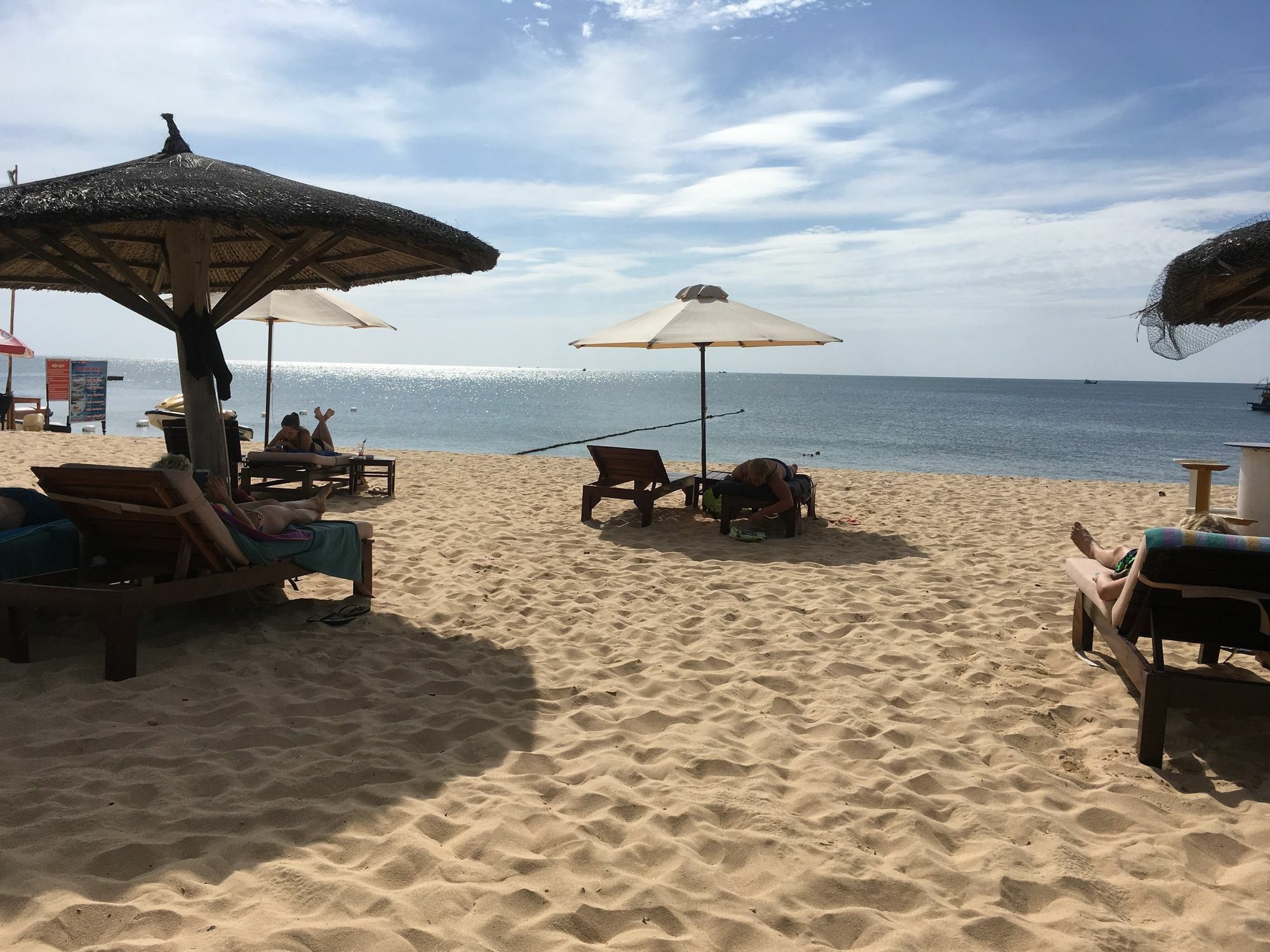 Coastal Village Beach Resort 두옹 동 외부 사진