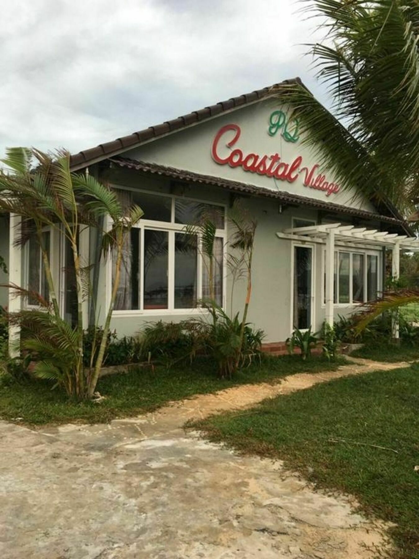 Coastal Village Beach Resort 두옹 동 외부 사진